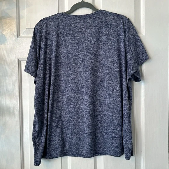 Nike Dri-Fit Athletic Workout Short sleeve top - Picture 3 of 7